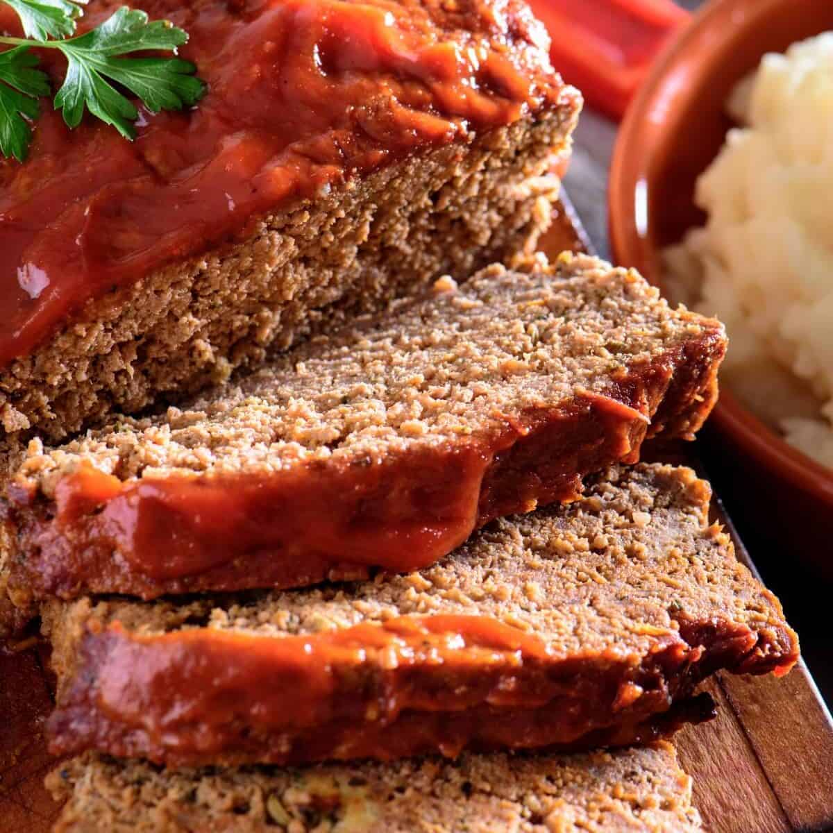 Crockpot Meatloaf With Potatoes and Carrots